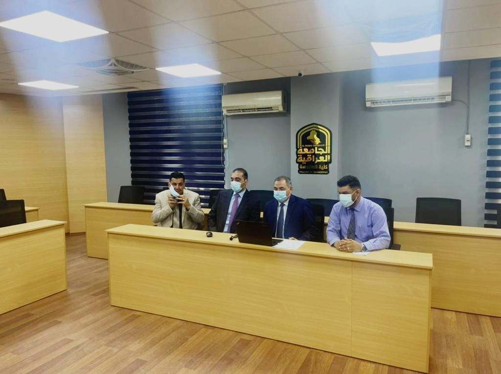 السيد رئيس الجامعة العراقية ومساعده الإداري يتفقدان الإمتحانات النهائية في كلية الهندسة